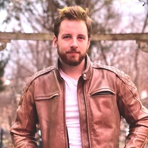 Meet your Posher, Adam